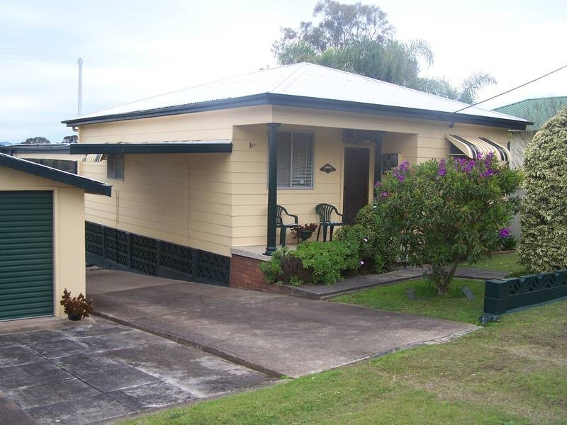 6 Cooma Street, Abermain NSW 2326