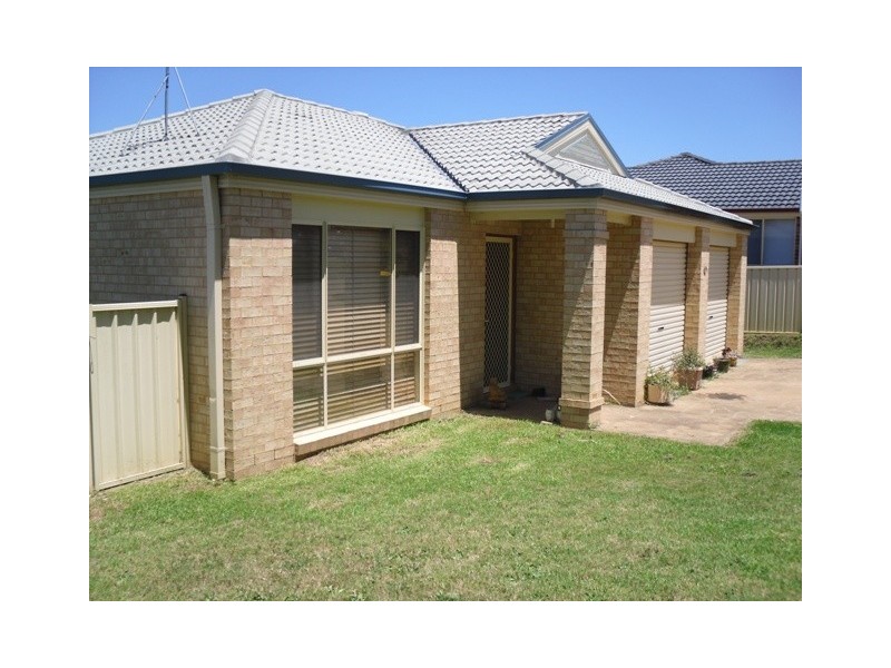 10 Shiraz Grove, Cessnock NSW 2325