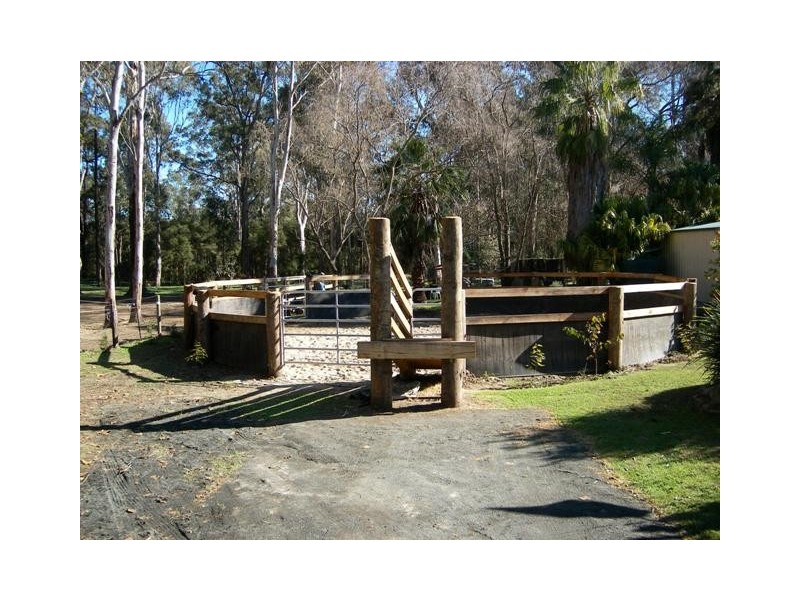 16 Ellalong Road, Pelton NSW 2325
