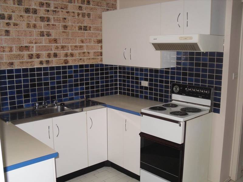 2/102 Mitchell Avenue, Kurri Kurri NSW 2327