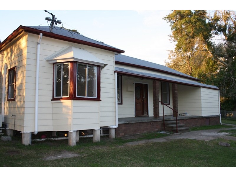 8 Tunnel Road, Cessnock NSW 2325