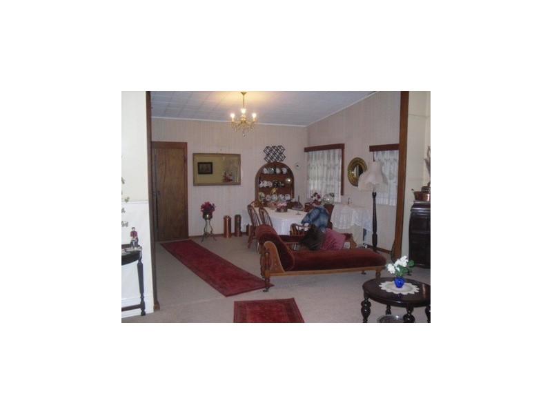 2 Bent Street, Cessnock NSW 2325