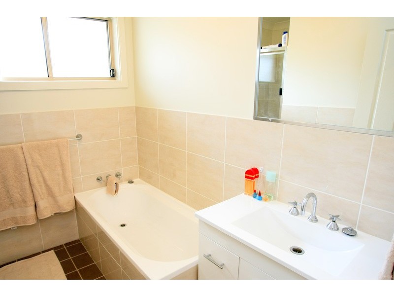 2/36 Neath Street, Pelaw Main NSW 2327