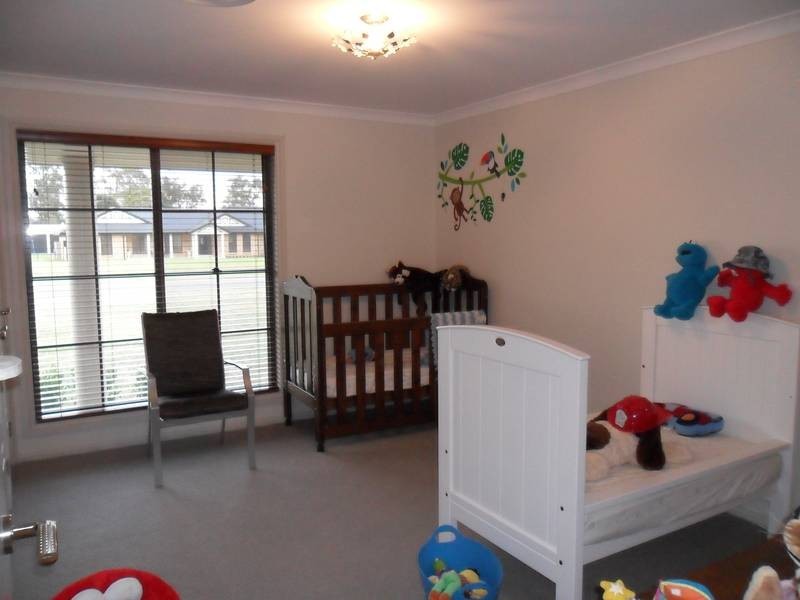 72 Forbes Crescent, Cliftleigh NSW 2321