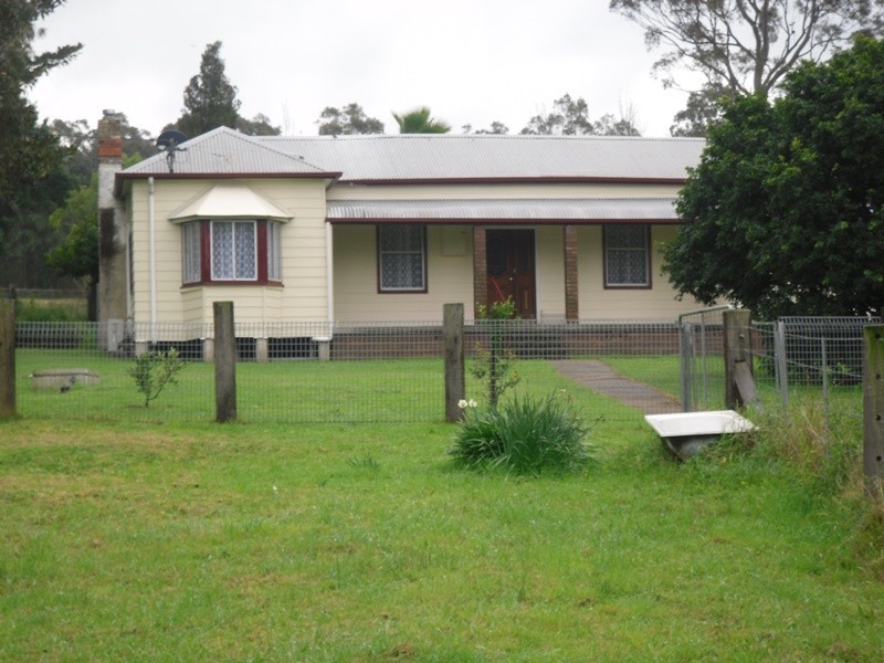 8 Tunnel Road, Cessnock NSW 2325