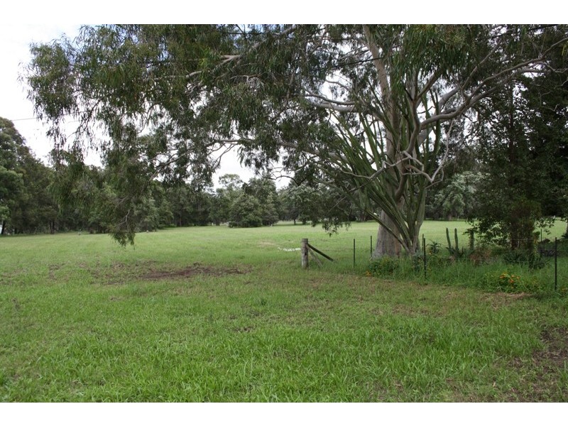 8 Tunnel Road, Cessnock NSW 2325