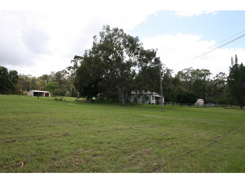 8 Tunnel Road, Cessnock NSW 2325