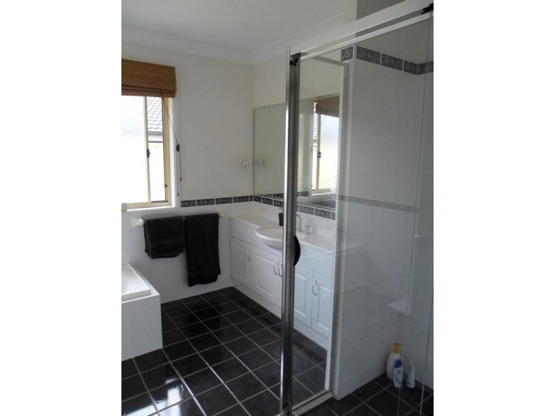 28 Ashton Drive, Heddon Greta NSW 2321