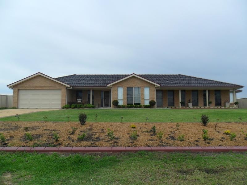 92 Forbes Crescent, Cliftleigh NSW 2321