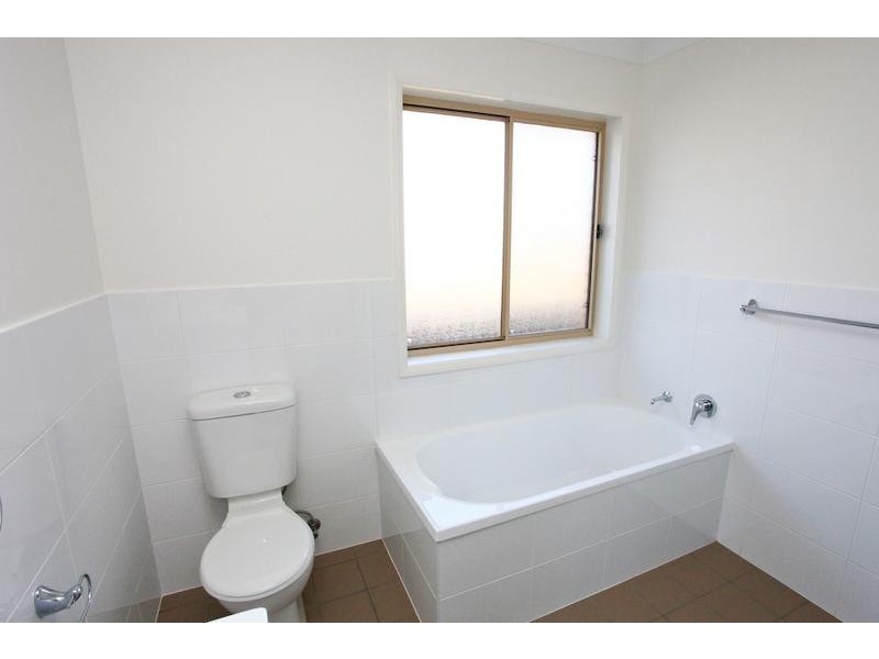 2/40 Margaret Street, Cessnock NSW 2325