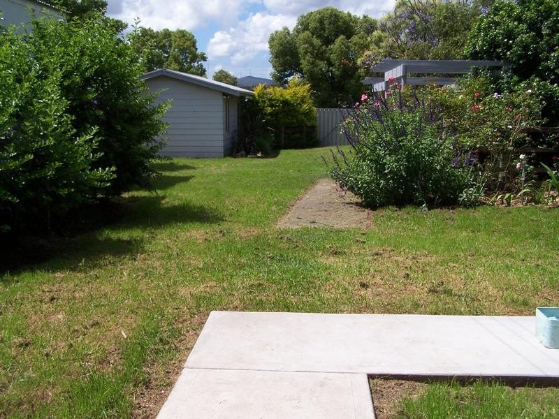 12 Barton Street, Kurri Kurri NSW 2327