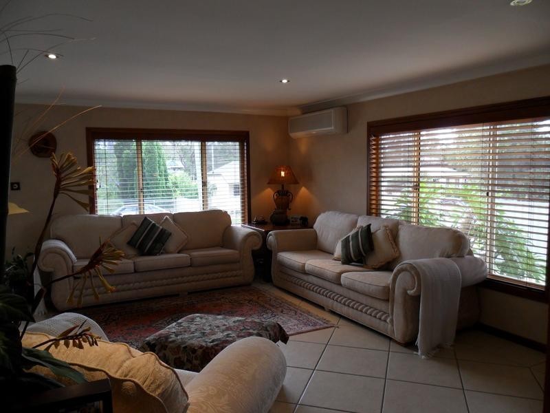 6 Elizabeth Street, Abermain NSW 2326