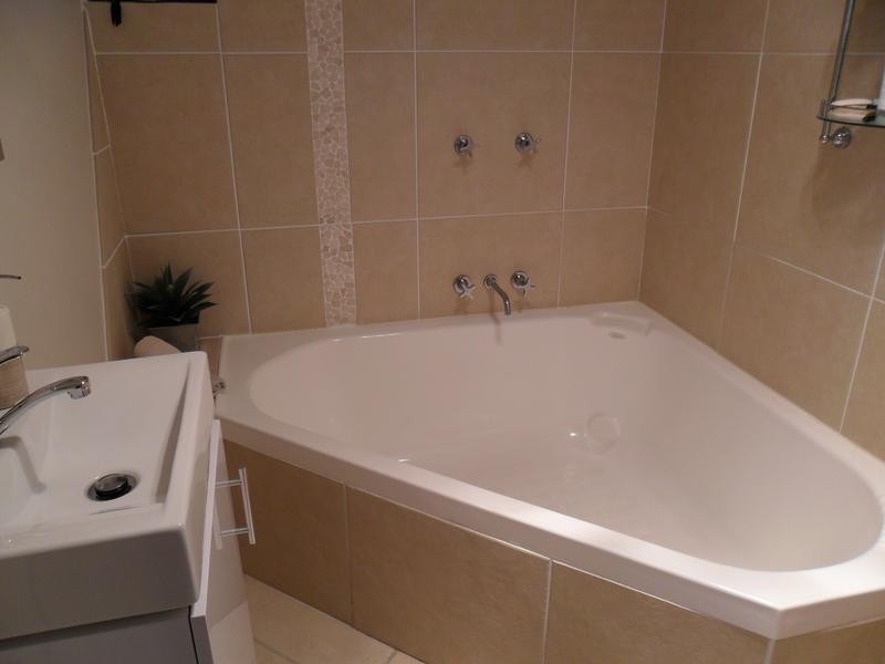 6 Elizabeth Street, Abermain NSW 2326