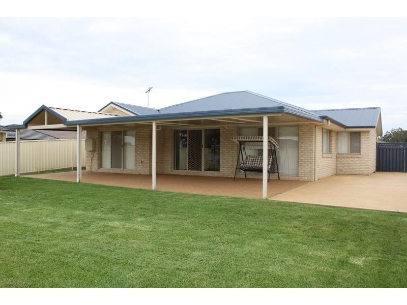 5 Connel Drive, Heddon Greta NSW 2321