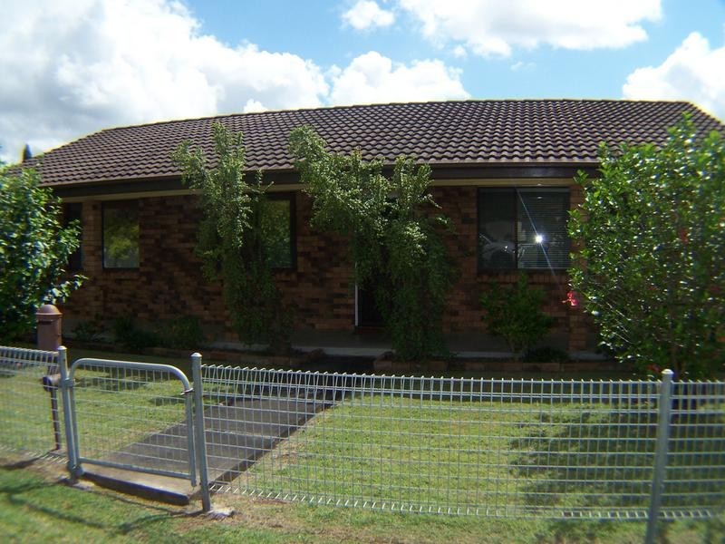 17a Merthyr Street, Kurri Kurri NSW 2327