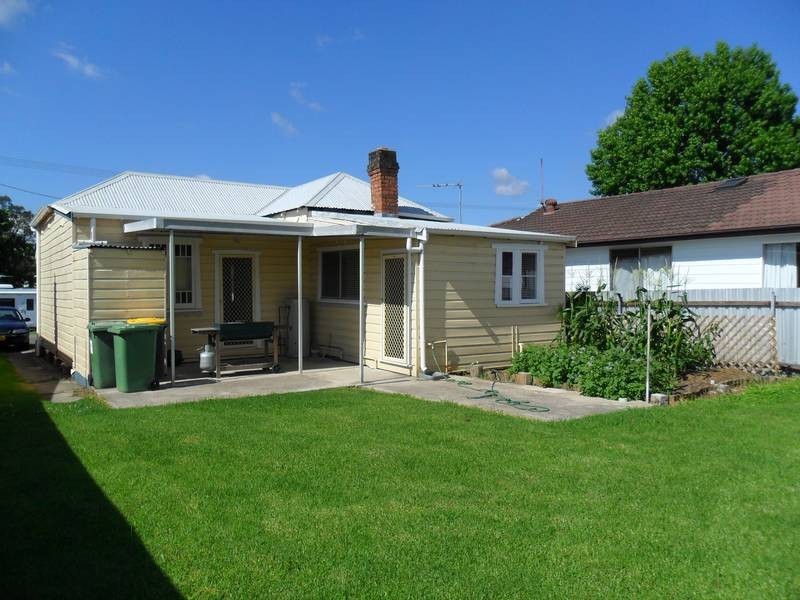 35 Harle Street, Weston NSW 2326