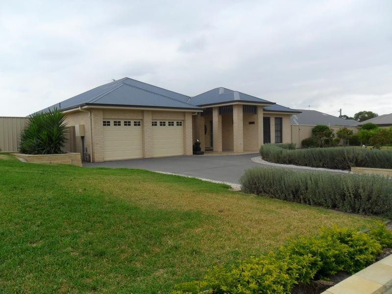 58 Radford Street, Cliftleigh NSW 2321