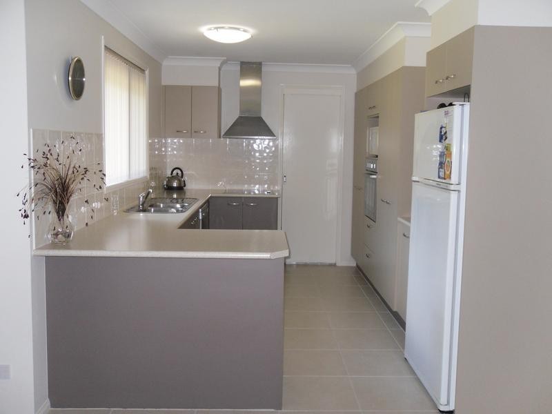 30 Lonsdale Place, Abermain NSW 2326