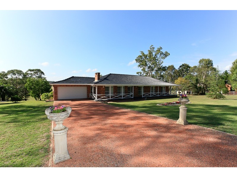 100 Main Road, Cliftleigh NSW 2321
