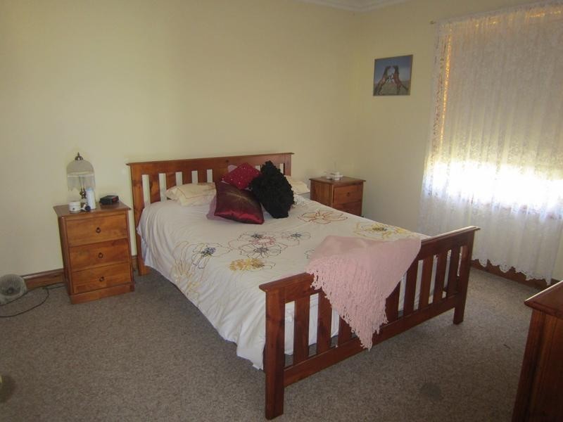 92 Government Road, Weston NSW 2326