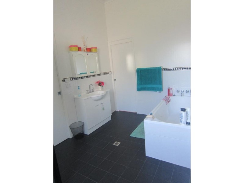 86 Cessnock Road, Weston NSW 2326