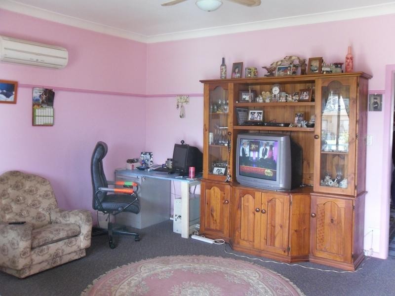 8 Maitland Street, Kurri Kurri NSW 2327