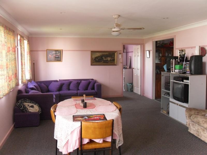 8 Maitland Street, Kurri Kurri NSW 2327