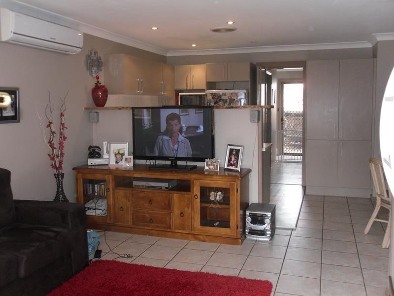 4/102 Mitchell Ave, Kurri Kurri NSW 2327