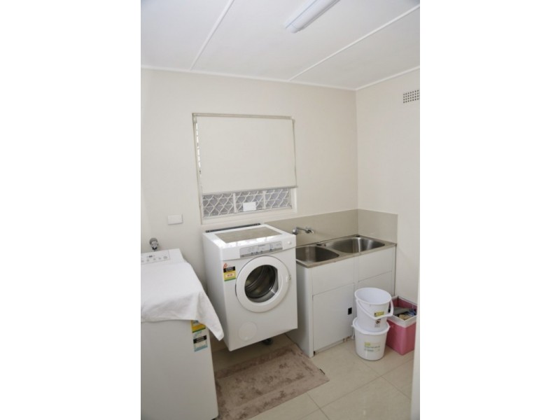 24 Regent Street, Cessnock NSW 2325