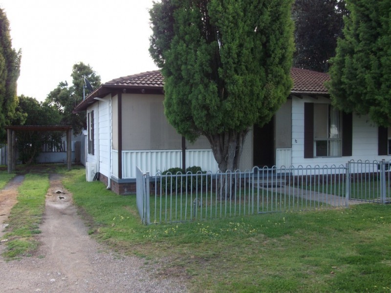 12 Hall Street, Weston NSW 2326