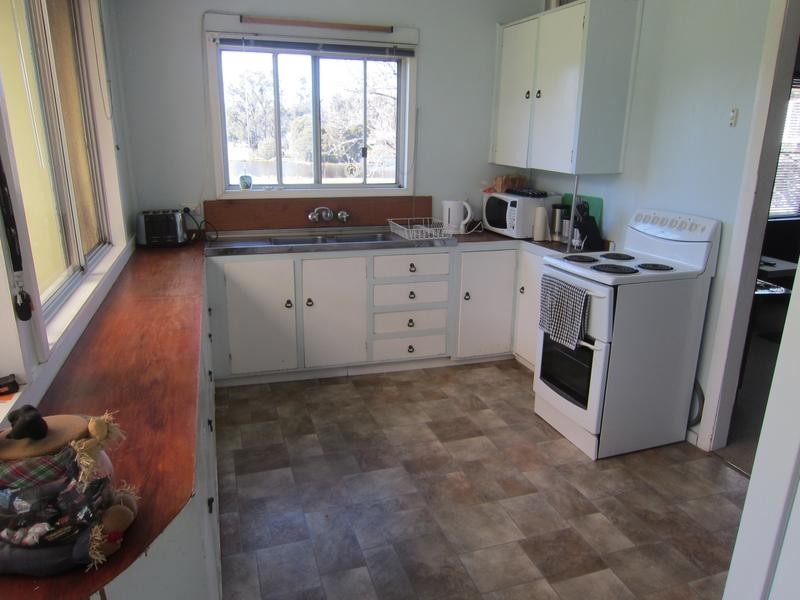 220 Sawyers Gully Rd, Sawyers Gully NSW 2326