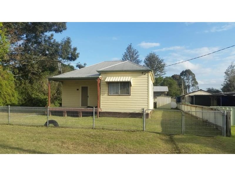 33 Gordon Ave, Cessnock NSW 2325
