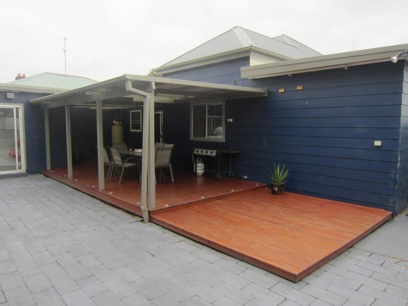 24 Third Street, Weston NSW 2326