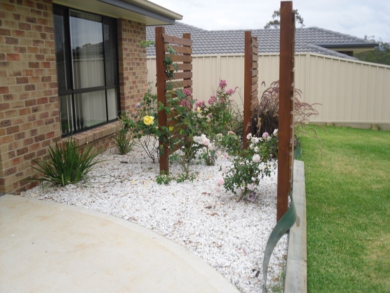 12 Drayton Grv, Cessnock NSW 2325