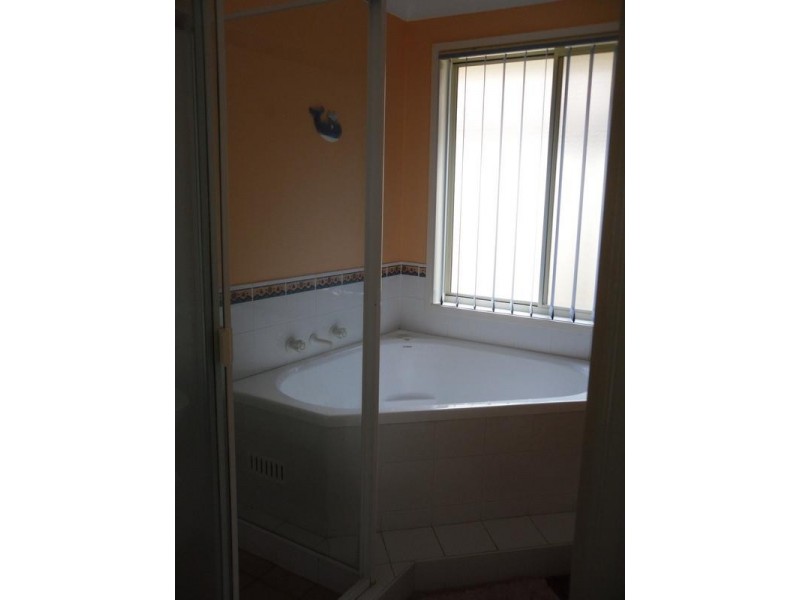 2 Cabernet Grove, Cessnock NSW 2325