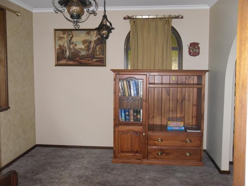 8 Butler Parade, Kurri Kurri NSW 2327