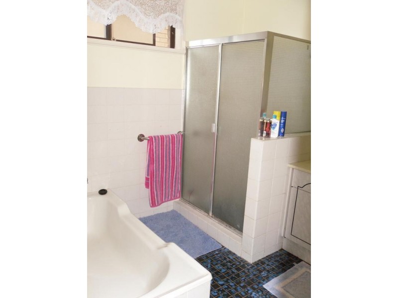 8 Butler Parade, Kurri Kurri NSW 2327