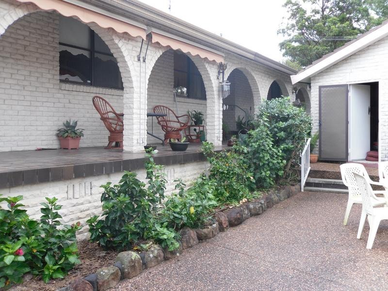 8 Butler Parade, Kurri Kurri NSW 2327