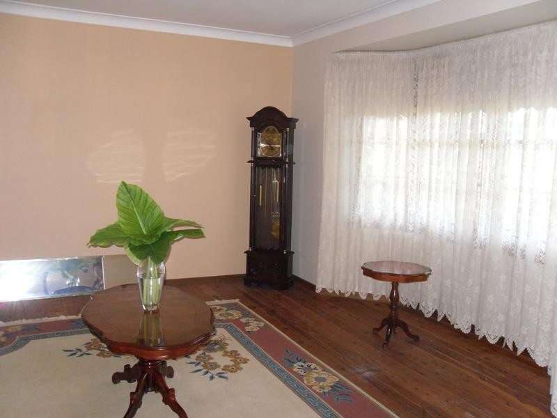 18 Maitland Street, Abermain NSW 2326