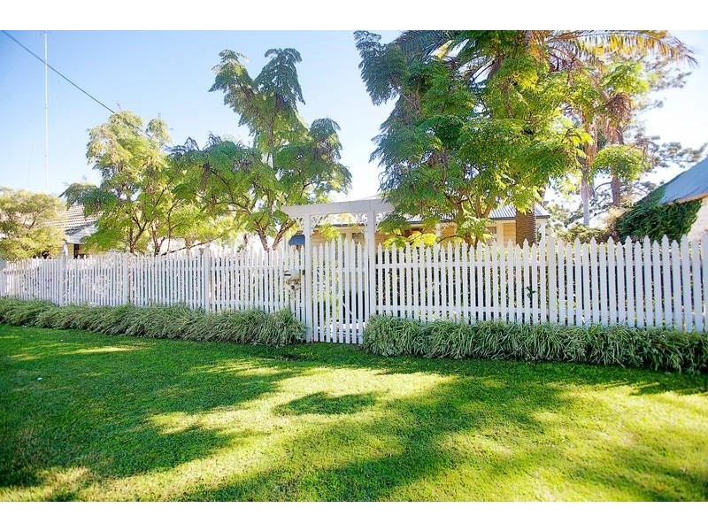 25 Railway Street, Kurri Kurri NSW 2327