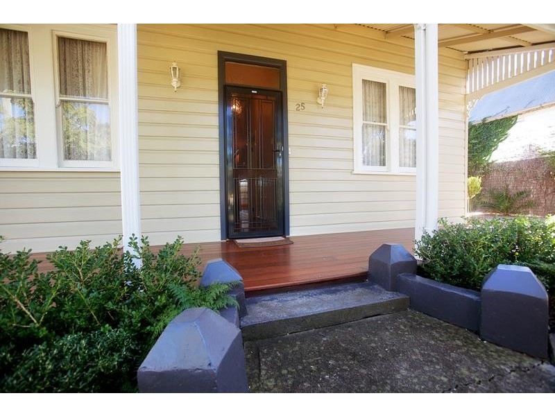 25 Railway Street, Kurri Kurri NSW 2327