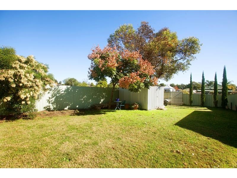 25 Railway Street, Kurri Kurri NSW 2327