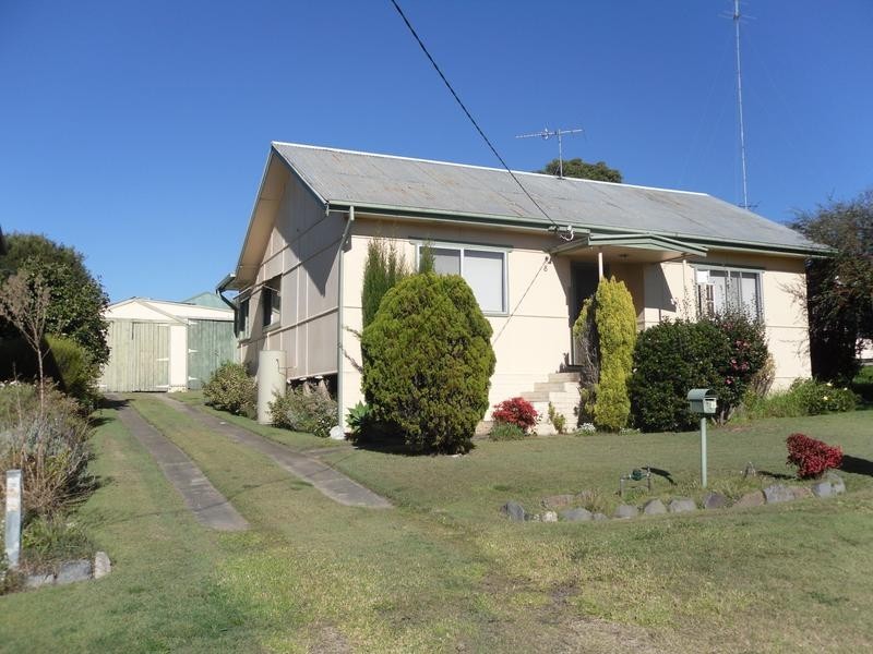 8 Seventh Street, Weston NSW 2326