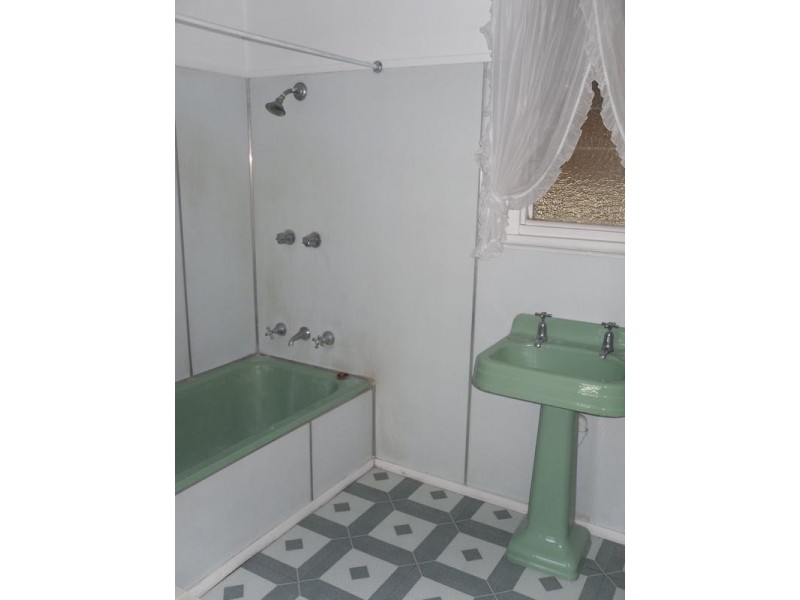 8 Seventh Street, Weston NSW 2326