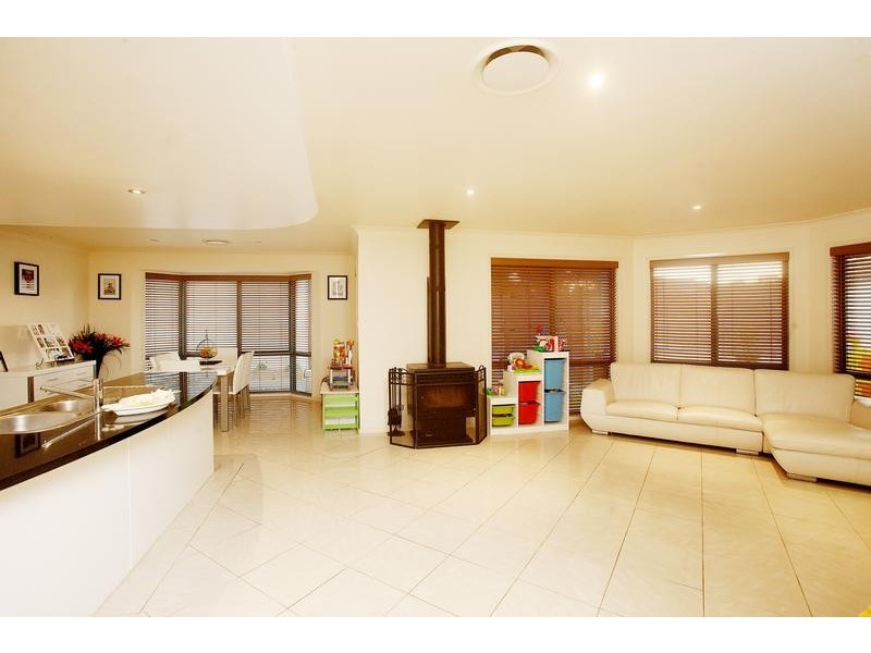 6 Parker Place, Kurri Kurri NSW 2327