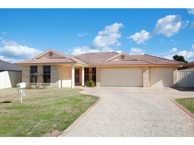 5 Fitzgibbon Place, Kurri Kurri NSW 2327