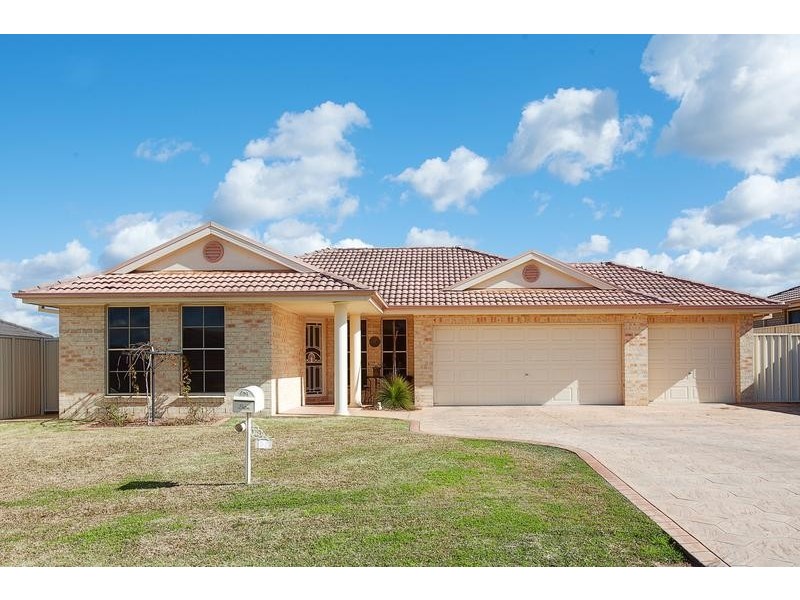 5 Fitzgibbon Place, Kurri Kurri NSW 2327