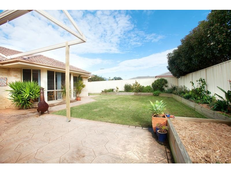 5 Fitzgibbon Place, Kurri Kurri NSW 2327
