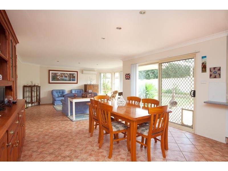 5 Fitzgibbon Place, Kurri Kurri NSW 2327