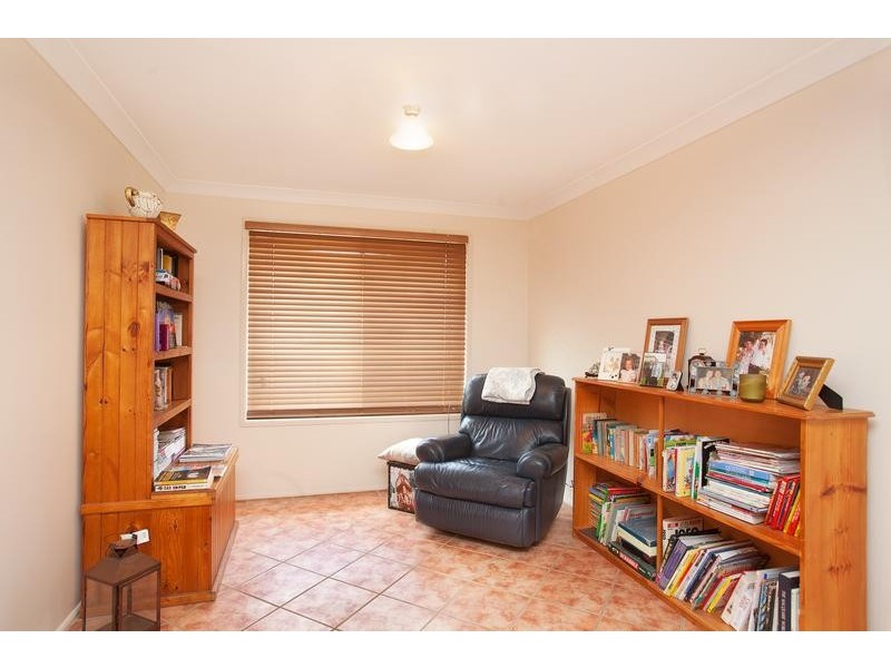 5 Fitzgibbon Place, Kurri Kurri NSW 2327